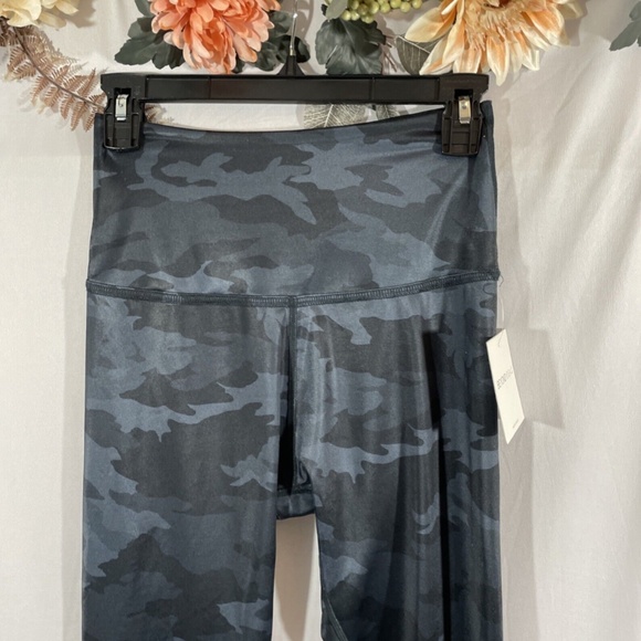 NWT Beyond Yoga [ Medium ] Lux High‎ Waisted Midi Legging in Navy Camo - Picture 3 of 12